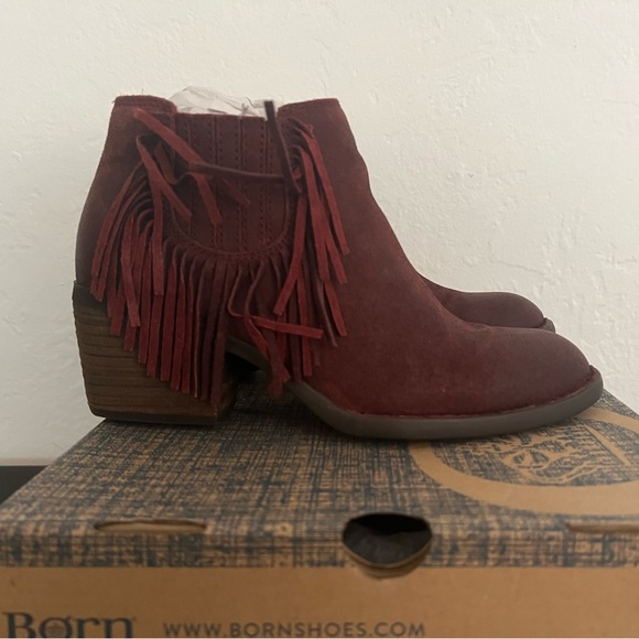 Born Shoes - Born- Danni in Dark Red size 6.5